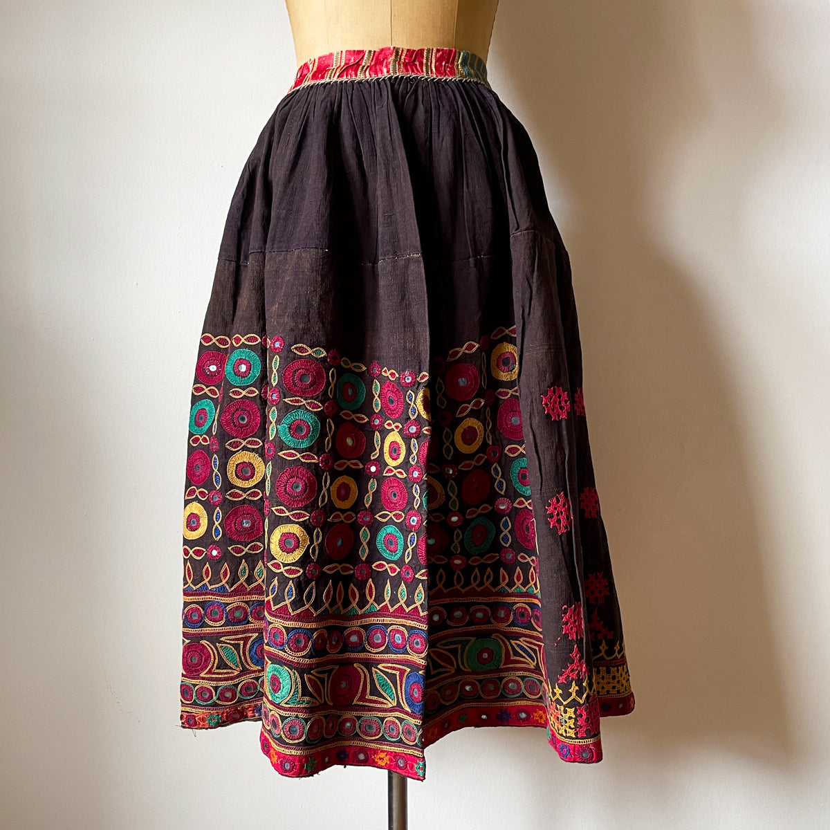 Vintage skirts online india hot sale